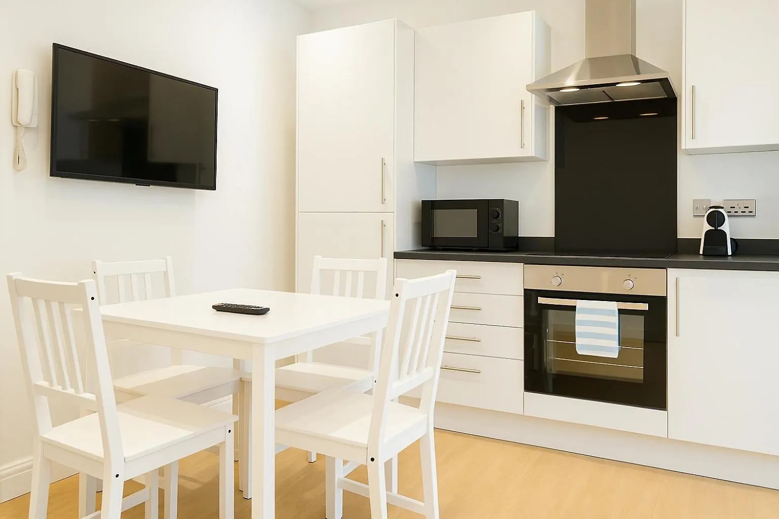 2 Bedroom Apartment Nr City Centre, Uni & Parks Cardiff United Kingdom